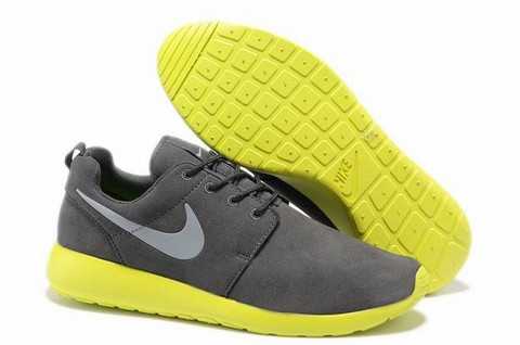 nike roshe run enfant noir